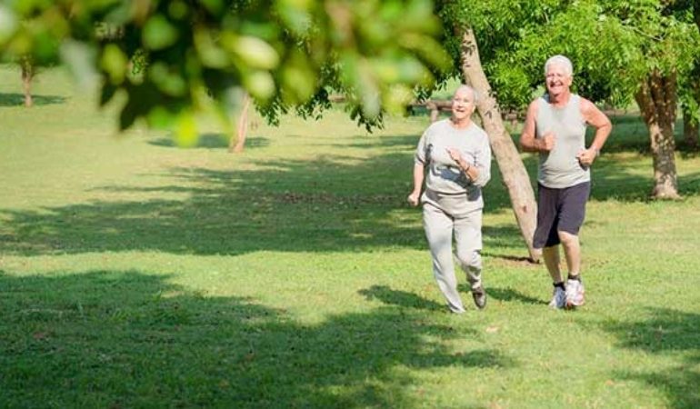 Si has llegado a la tercera edad, tener un estilo de vida saludable puede afectar positivamente tanto tu vida como tu calidad de vida.